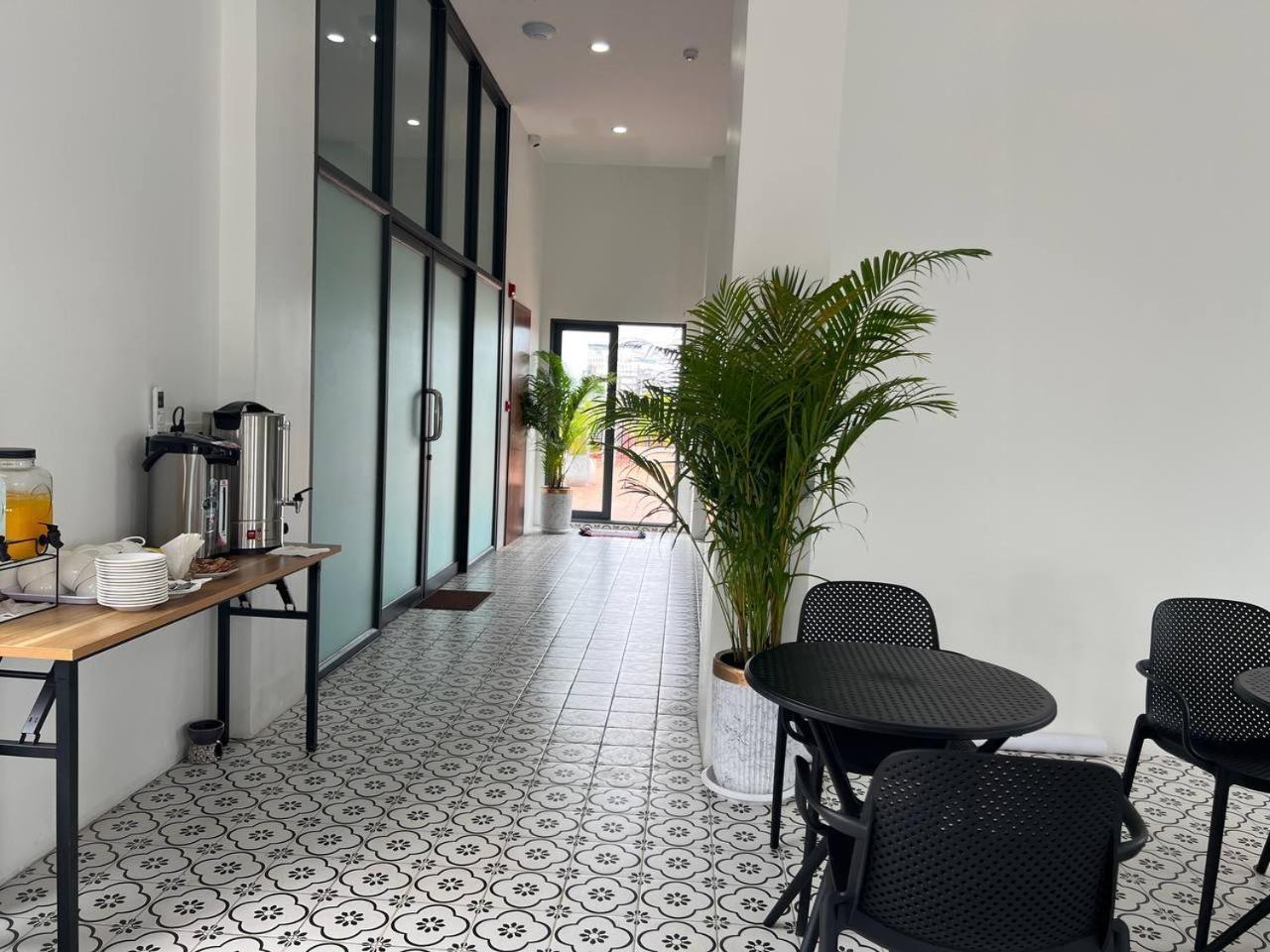 C-Hotel Σίχανουκβιλ Εξωτερικό φωτογραφία